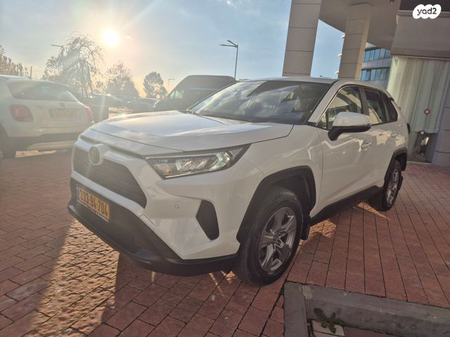 טויוטה RAV4