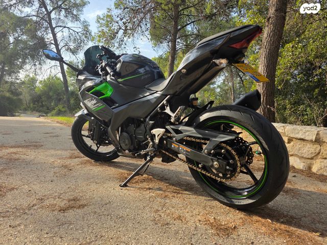 קאוואסאקי נינג'ה 400
