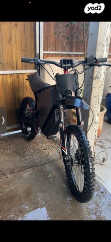 מודעת רכב סורון Light Bee X