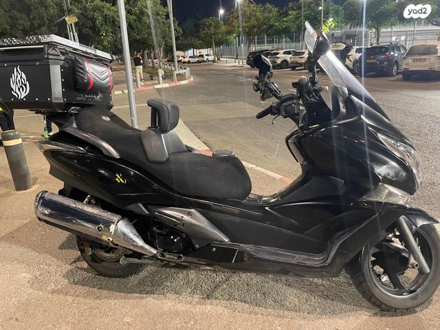 מודעת רכב הונדה סילבר-ווינג 400