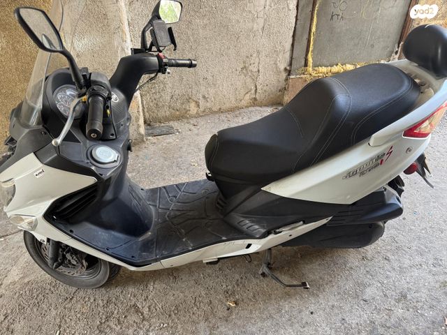 סאן יאנג ג'וי רייד 200