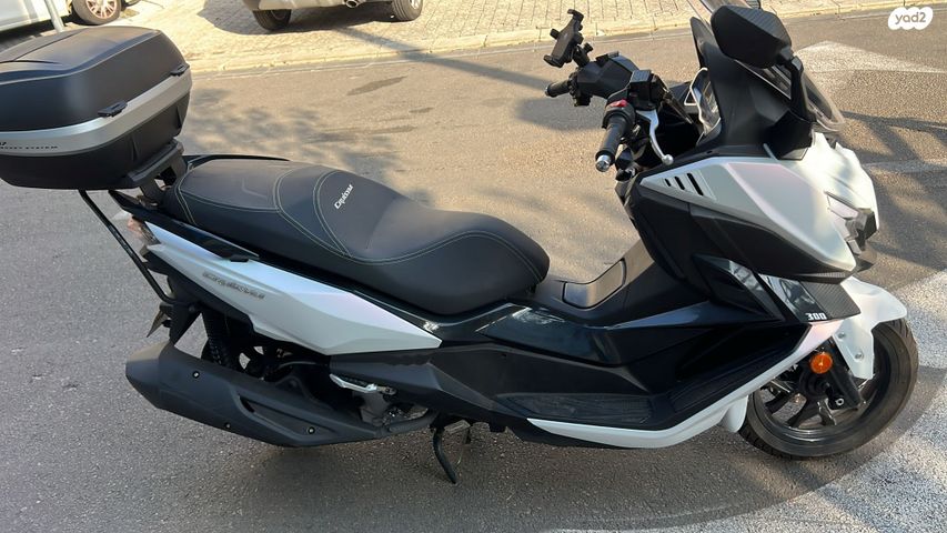 מודעת רכב סאן יאנג קרוזים 300 אלפא