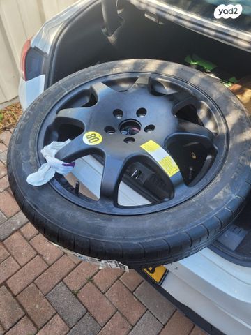 feedItemObj.data.row_1