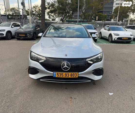 מודעת רכב מרצדס-בנץ EQE