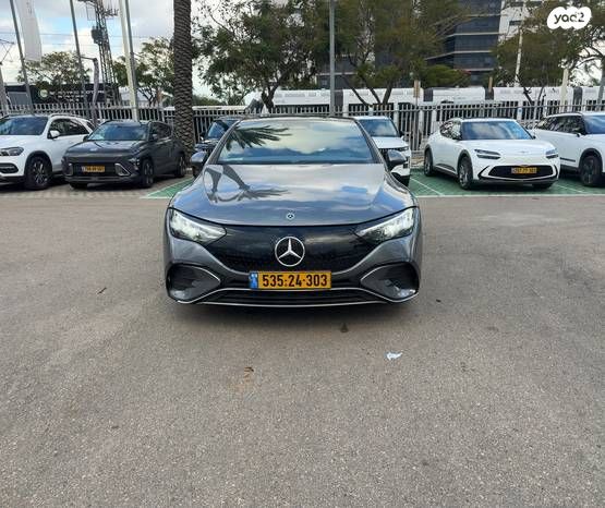 מודעת רכב מרצדס-בנץ EQE