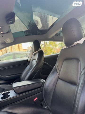 מודעת רכב טסלה מודל 3