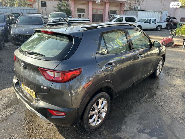 מודעת רכב קיה סטוניק 2