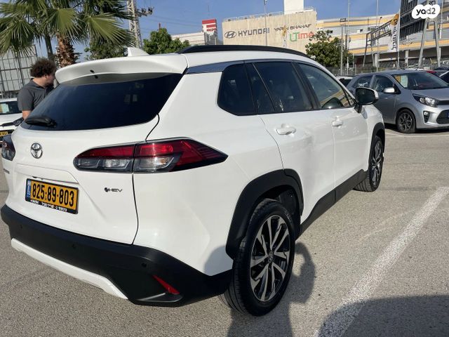 טויוטה קורולה קרוס