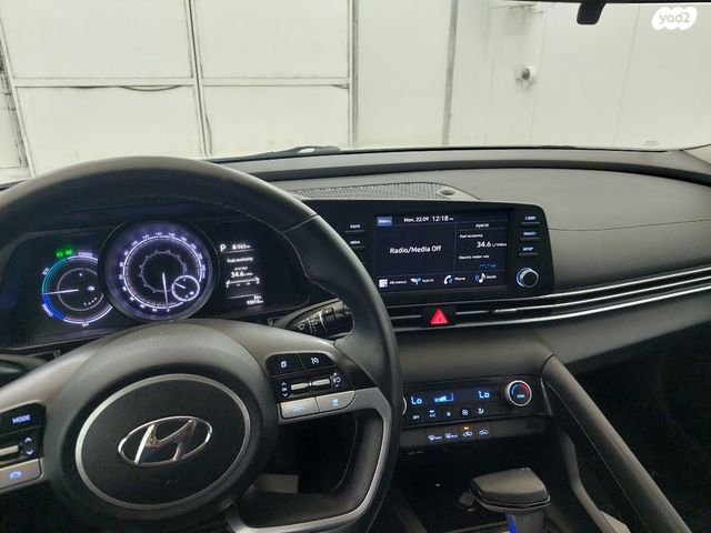 יונדאי אלנטרה