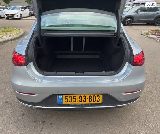 מרצדס-בנץ EQE