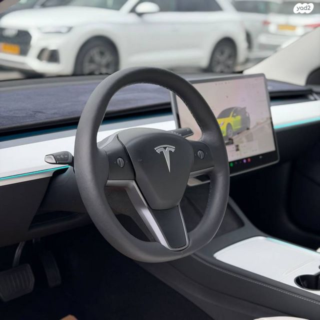 טסלה מודל 3