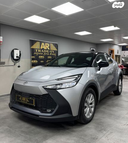 מודעת רכב טויוטה C-HR