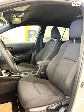 טויוטה קורולה קרוס