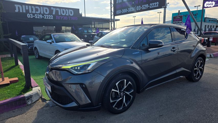 מודעת רכב טויוטה C-HR