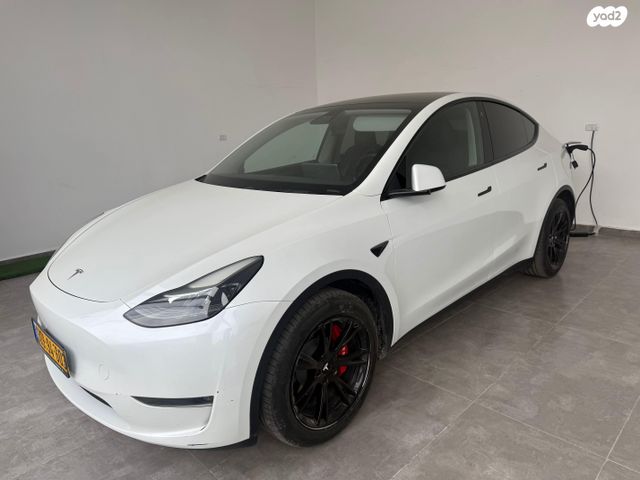 מודעת רכב טסלה מודל Y