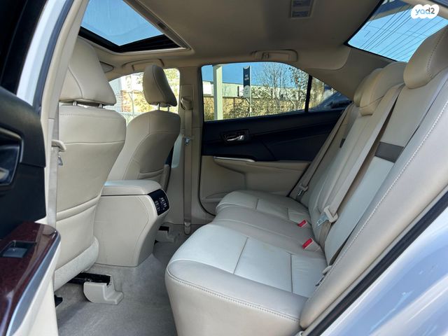 טויוטה קאמרי