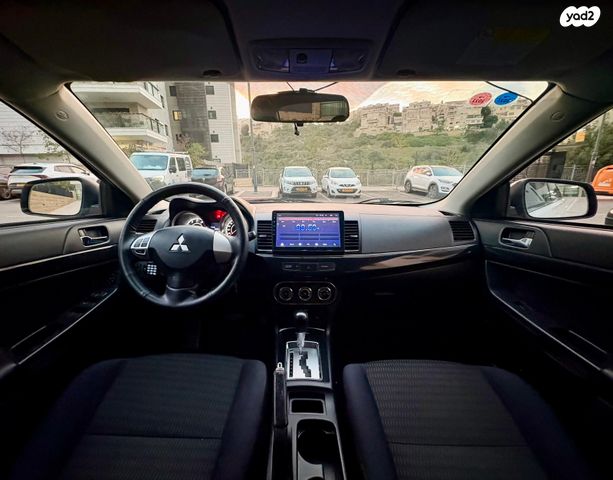 מיצובישי לנסר