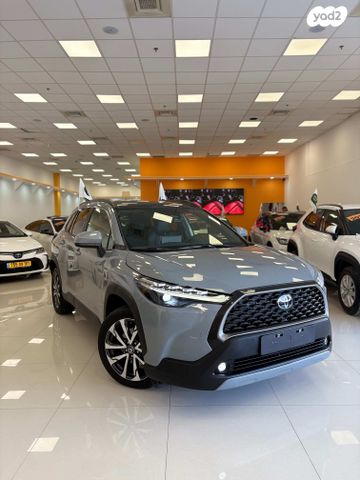 מודעת רכב טויוטה קורולה קרוס