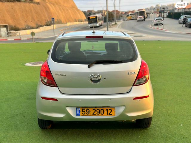 יונדאי i20