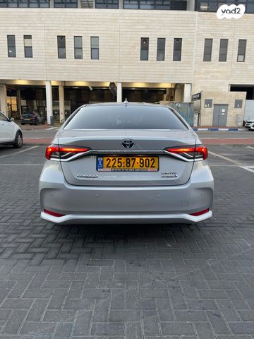 טויוטה קורולה