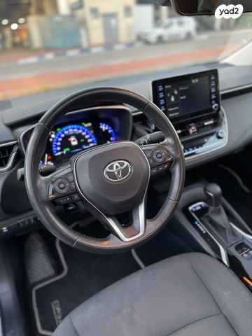 טויוטה קורולה