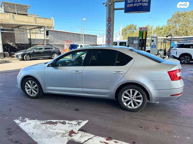 סקודה אוקטביה 