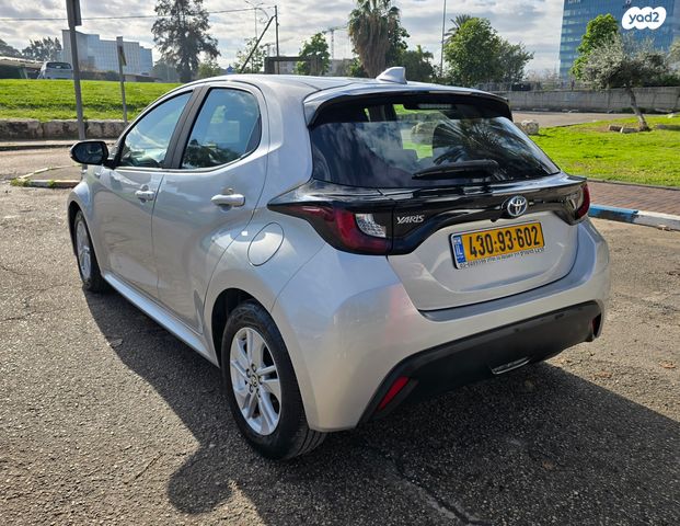 מודעת רכב טויוטה יאריס 2