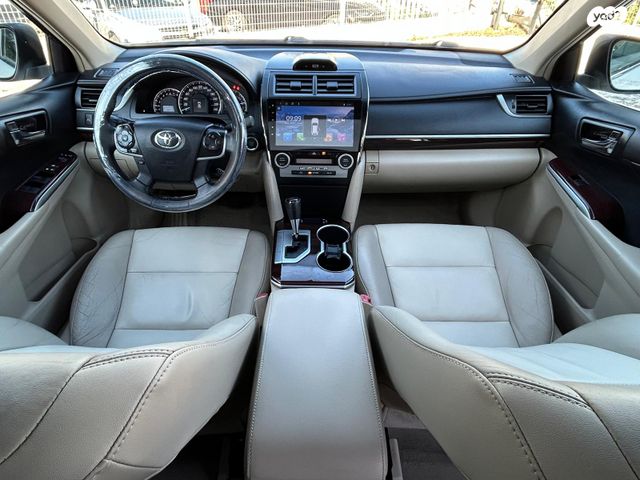 טויוטה קאמרי