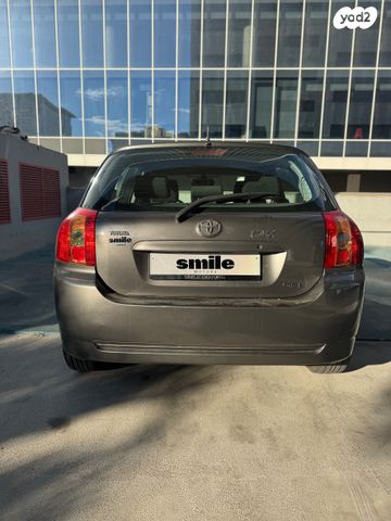 טויוטה קורולה