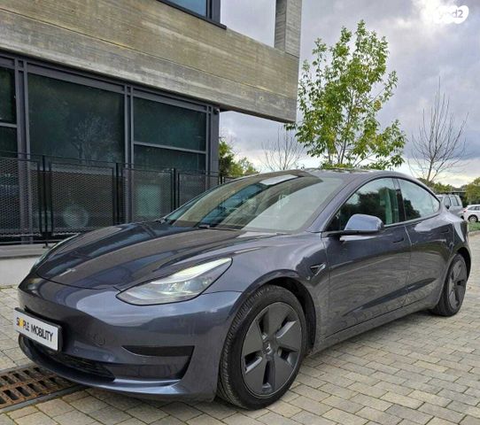 מודעת רכב טסלה מודל 3