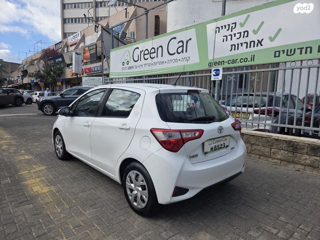 טויוטה יאריס