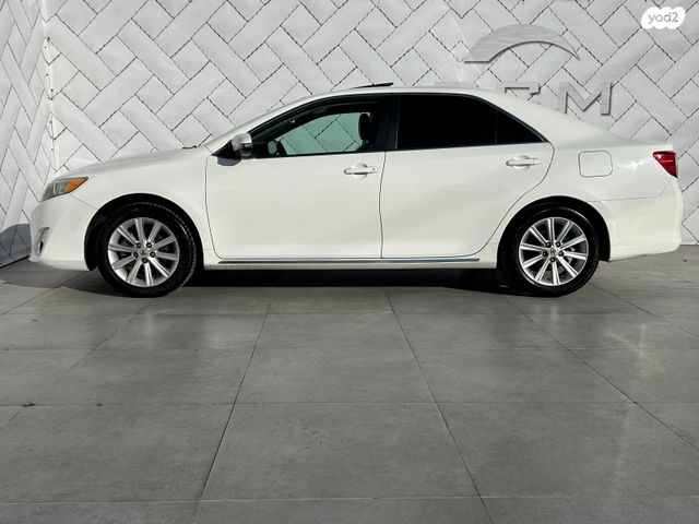 טויוטה קאמרי