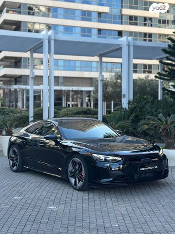 מודעת רכב אאודי E-tron GT
