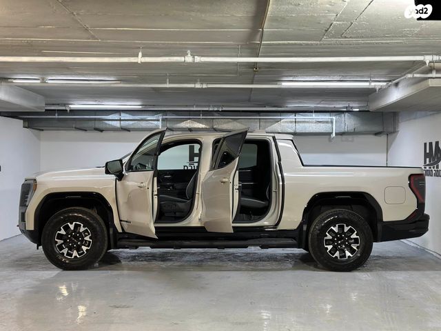 ג'י.אם.סי סיירה EV  