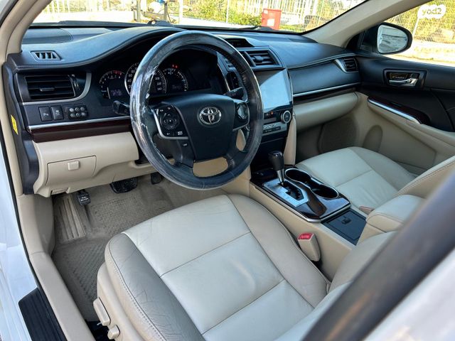 טויוטה קאמרי