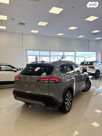 טויוטה קורולה קרוס