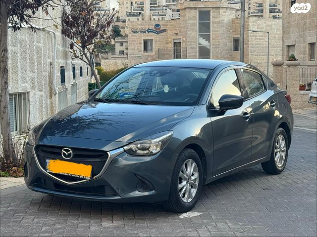 מודעת רכב מאזדה 2