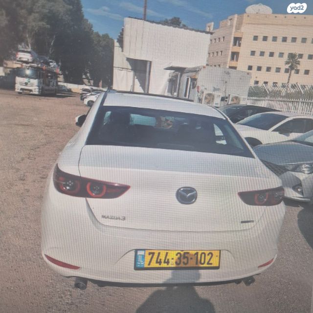 מאזדה 3