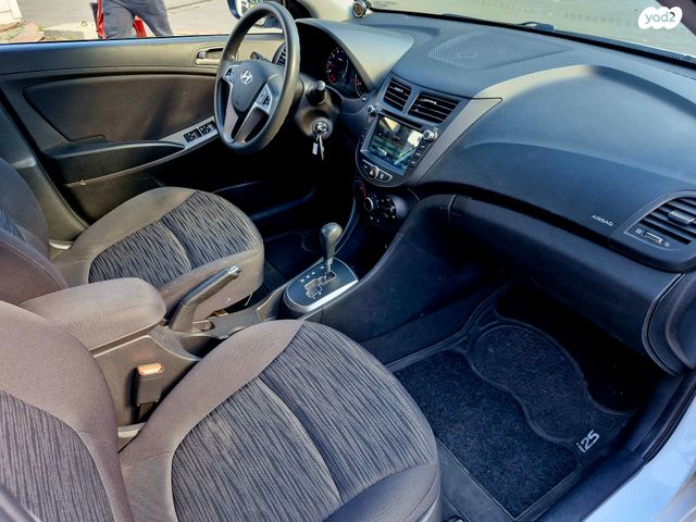 יונדאי אקסנט i25