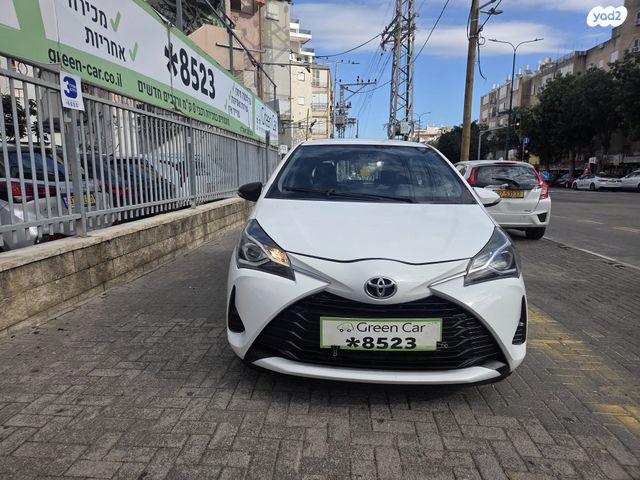 טויוטה יאריס