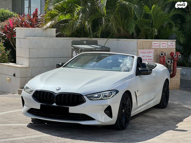 מודעת רכב ב מ וו סדרה 8