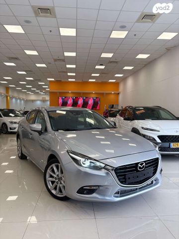 מאזדה 3