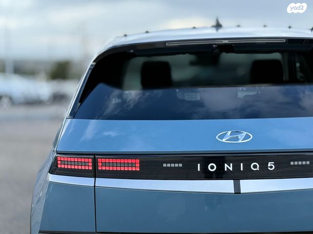 יונדאי איוניק 5