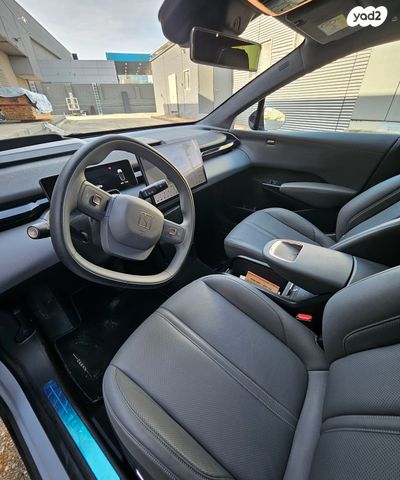 מודעת רכב זיקר X 1