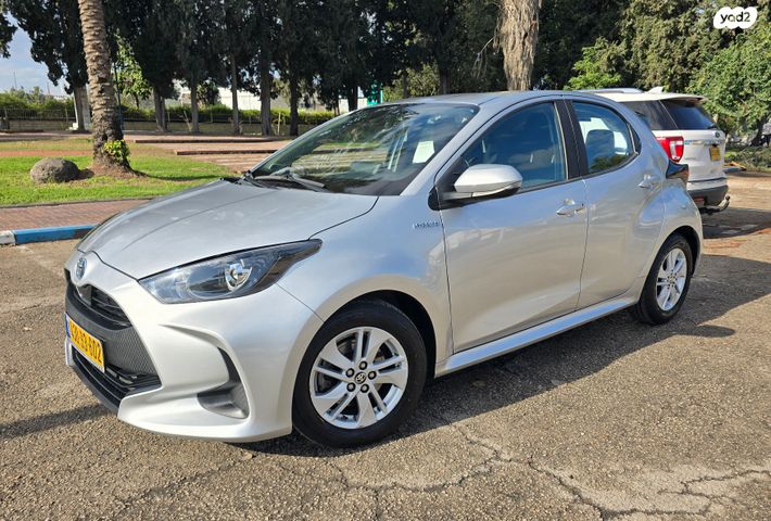 מודעת רכב טויוטה יאריס 1