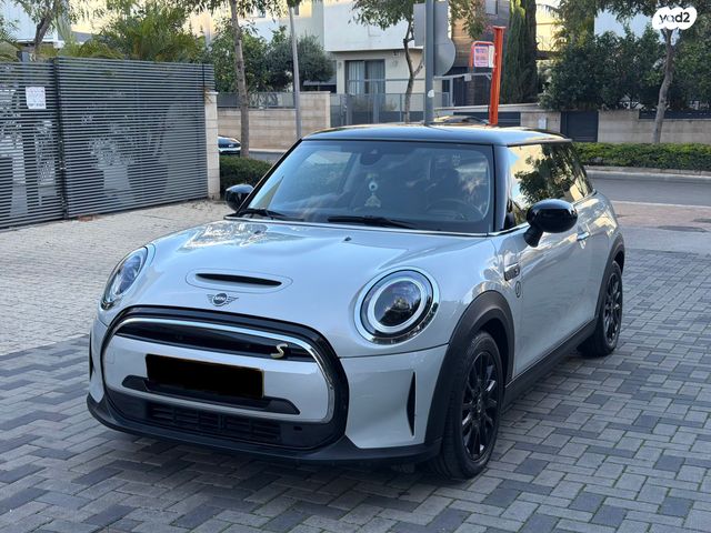 מודעת רכב מיני קופר SE (חשמלית)