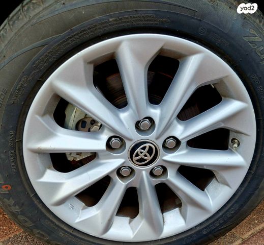 טויוטה קורולה