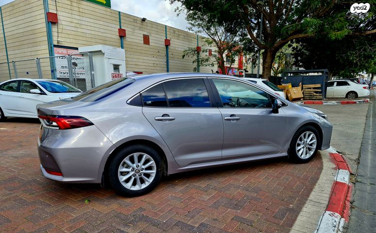 מודעת רכב טויוטה קורולה 2