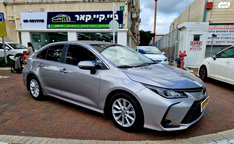 מודעת רכב טויוטה קורולה 1