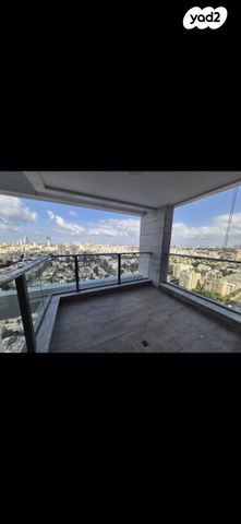 דירה, יעקב פיכמן 21, ח-501, חולון